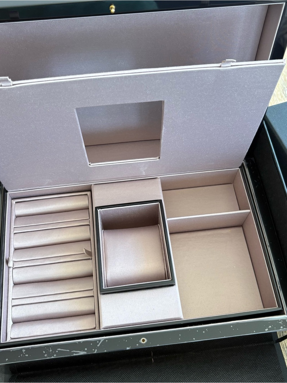 BVLGARI Black Lacquered Jewelry Box with Blush Interior - Picture 11 of 16